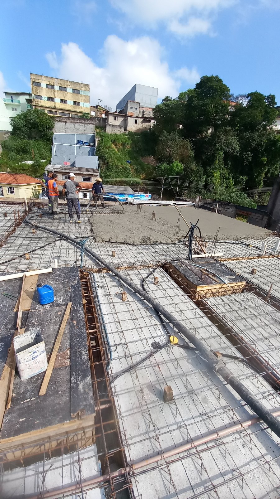 Concretagem de laje com EPS